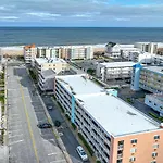 Ocean Block 3-Bedroom Condo With Panoramic Views In Ocean City