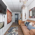 Family-Friendly Beach Home Steps From The Ocean In Ocean City