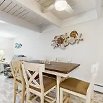 Beachwalk II 10