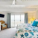 Beachwalk II 10