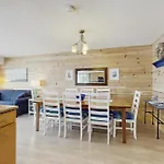 Summer Sands At 80 East