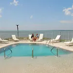 The Edge At Fager\'S Island