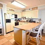 Harbour Island 102M Condo