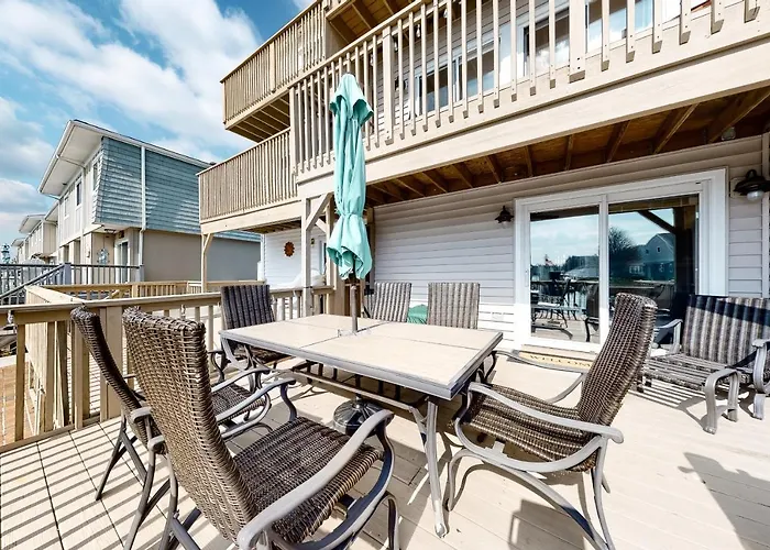 Bayfront Beauty At Mallard Landing
