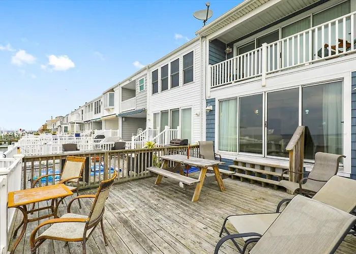 Village West 32