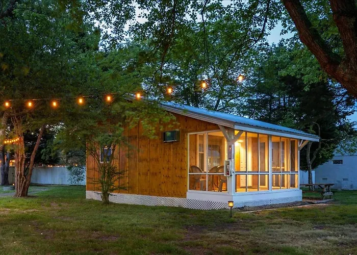Beach Bum West-O Cabins