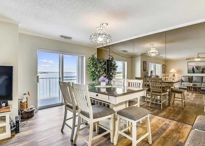 Harbour Island 403L Condo