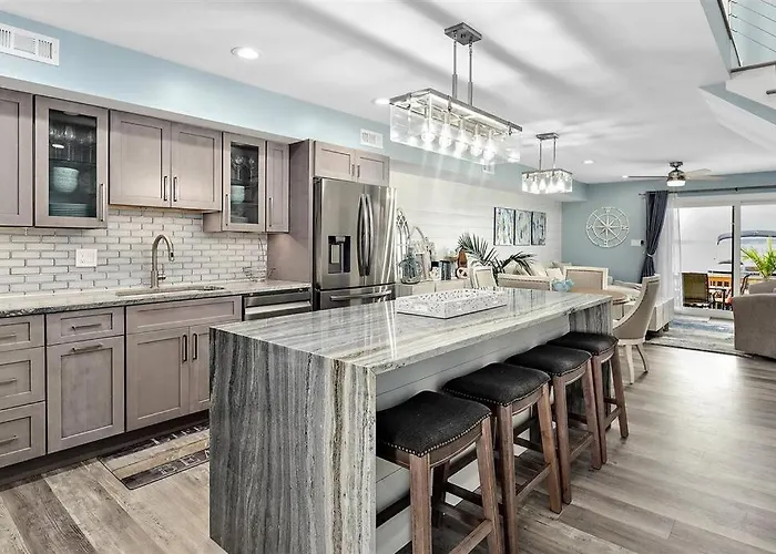 Sunset Fishing Paradise 3B B Bay Front Townhome