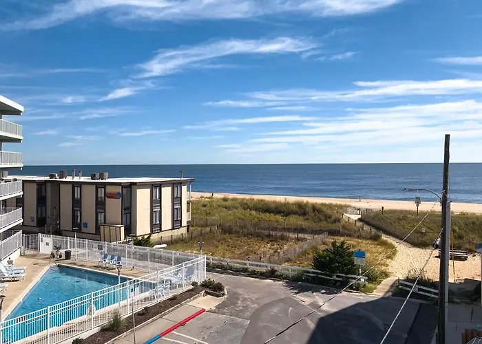Summer Sands At 80 East