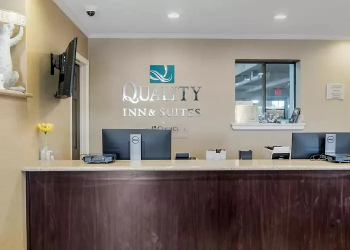 Quality Inn & Suites Oceanblock
