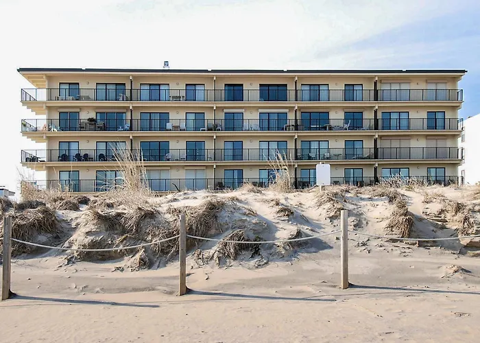 Sandy Square II