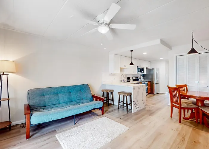 Beach House 102