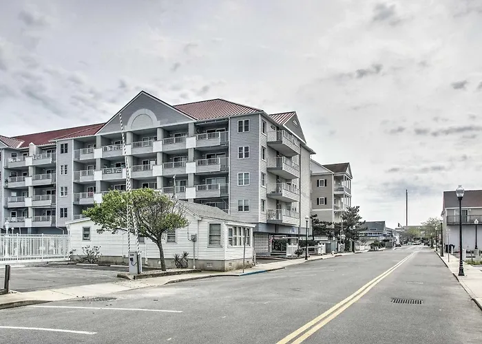 Condo With Resort Pool And Marina Less Than 2 Mi To Boardwalk