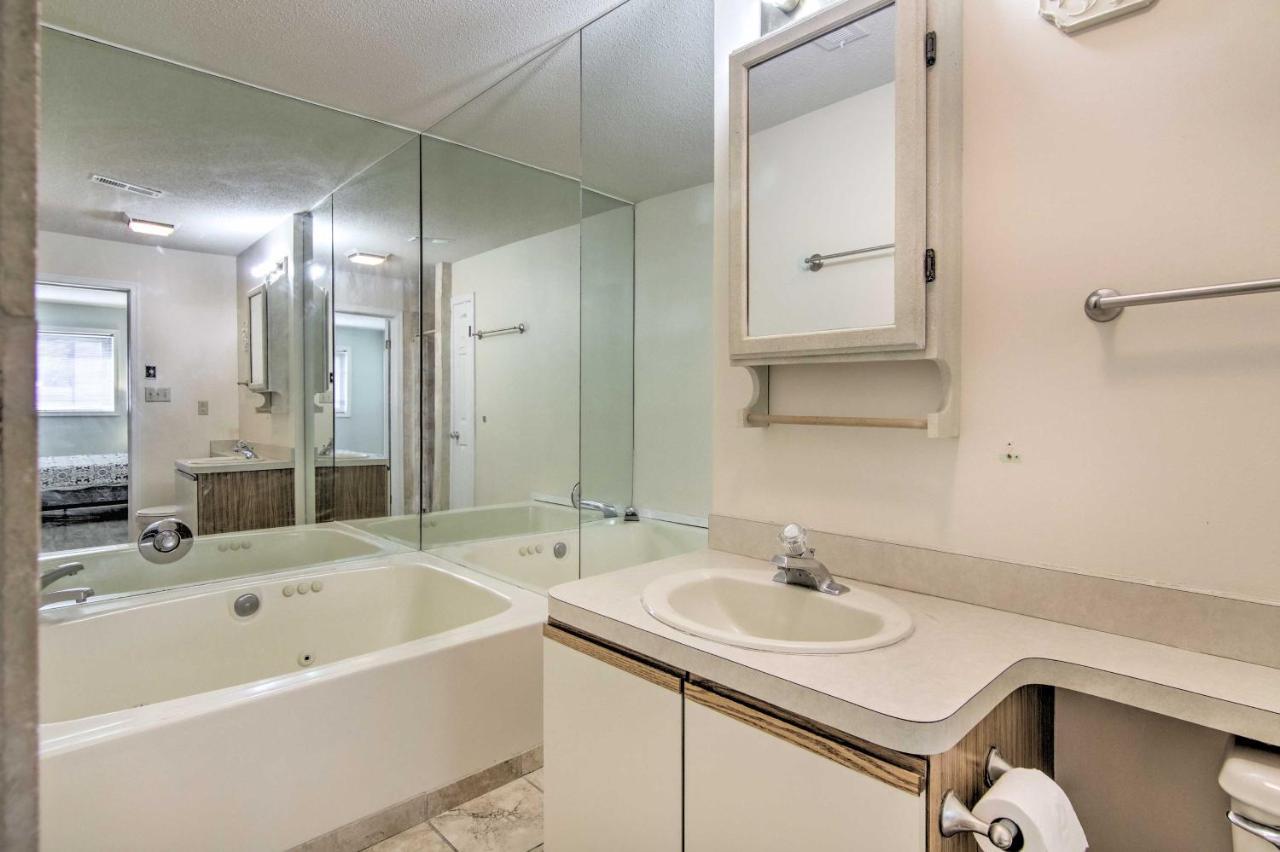 Apartment Ocean With Pool - Steps To Beach! *