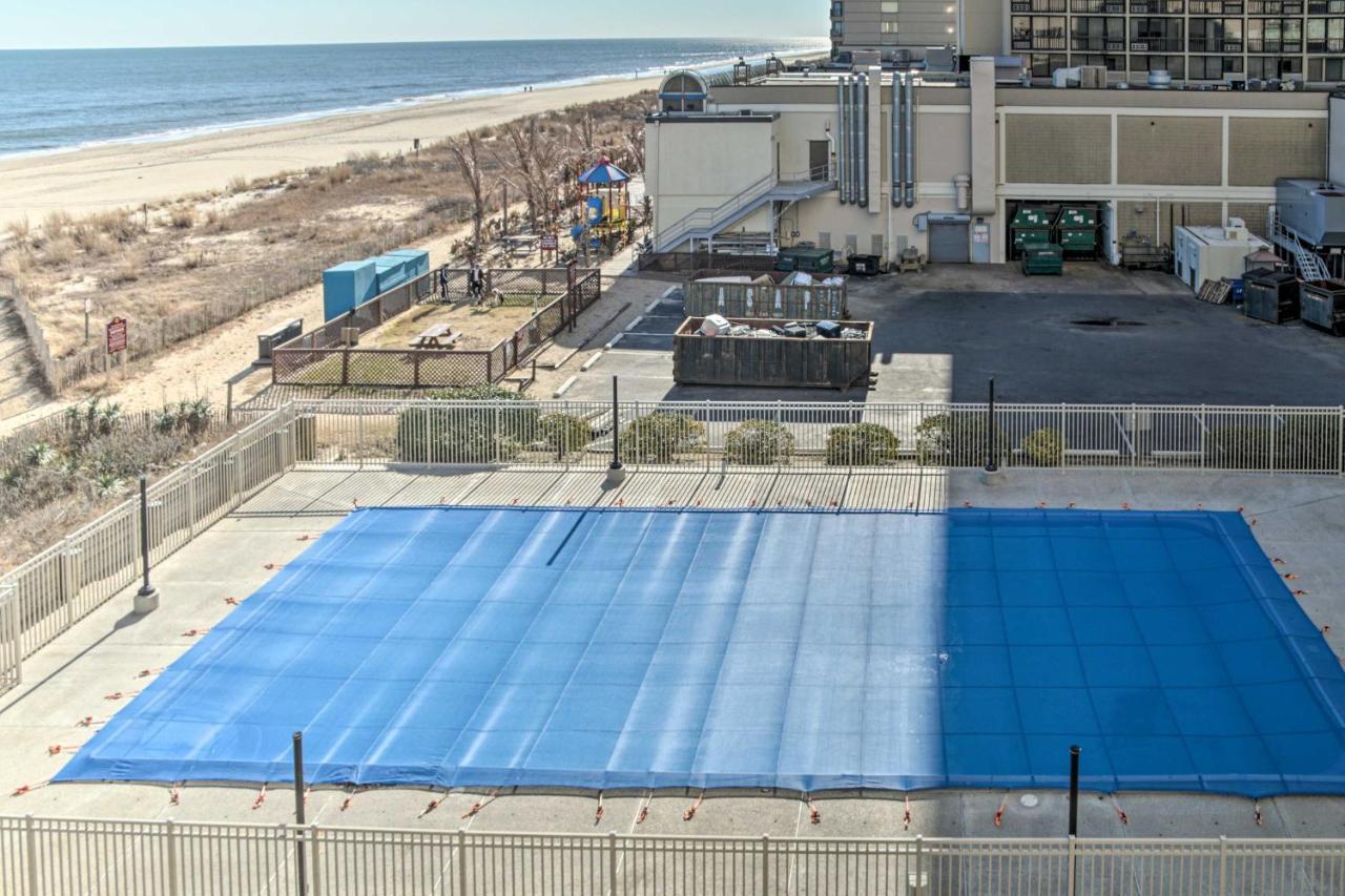 Apartment With Balcony And Direct Beach Access!