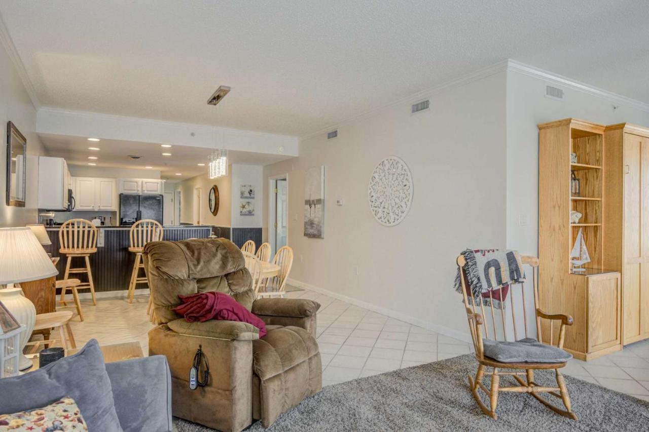Apartment Whispering Sands 301