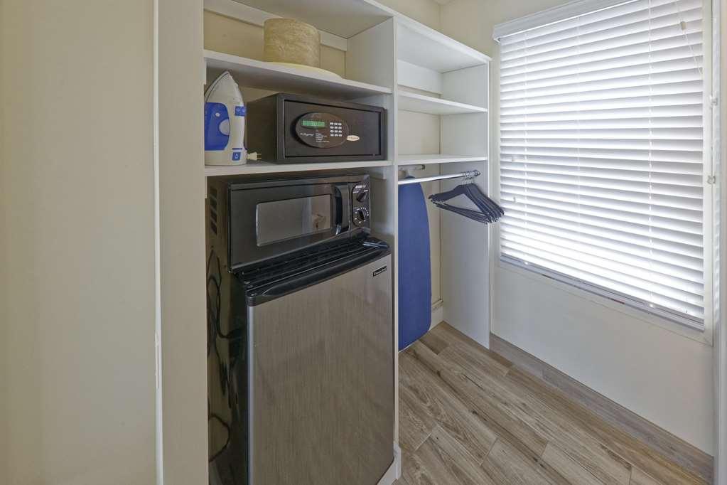 Hilton Garden Ocean Oceanfront 3*
