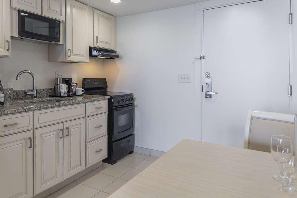 Hilton Garden Ocean Oceanfront 3*