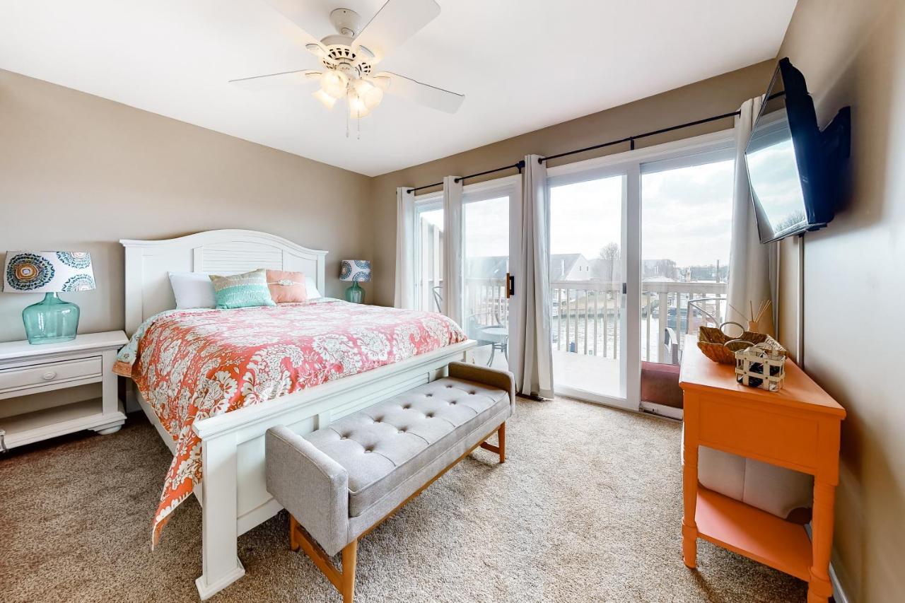 Bayfront Beauty At Mallard Landing Holiday home