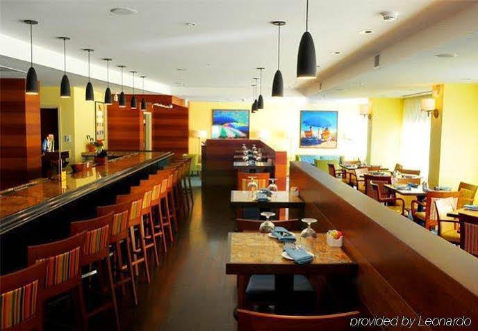 Courtyard By Marriott Ocean Oceanfront Hotel 4*