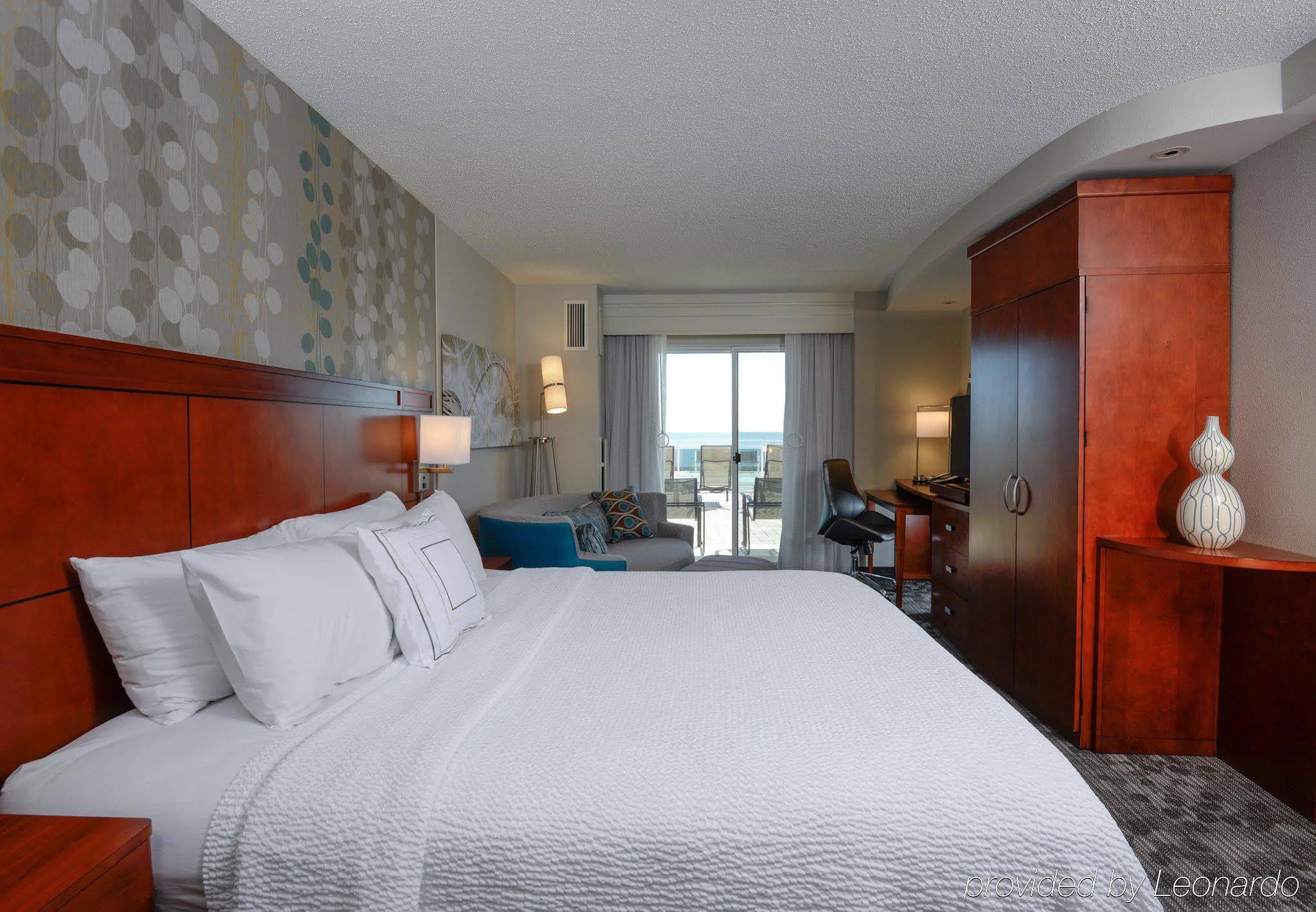 Courtyard By Marriott Ocean Oceanfront