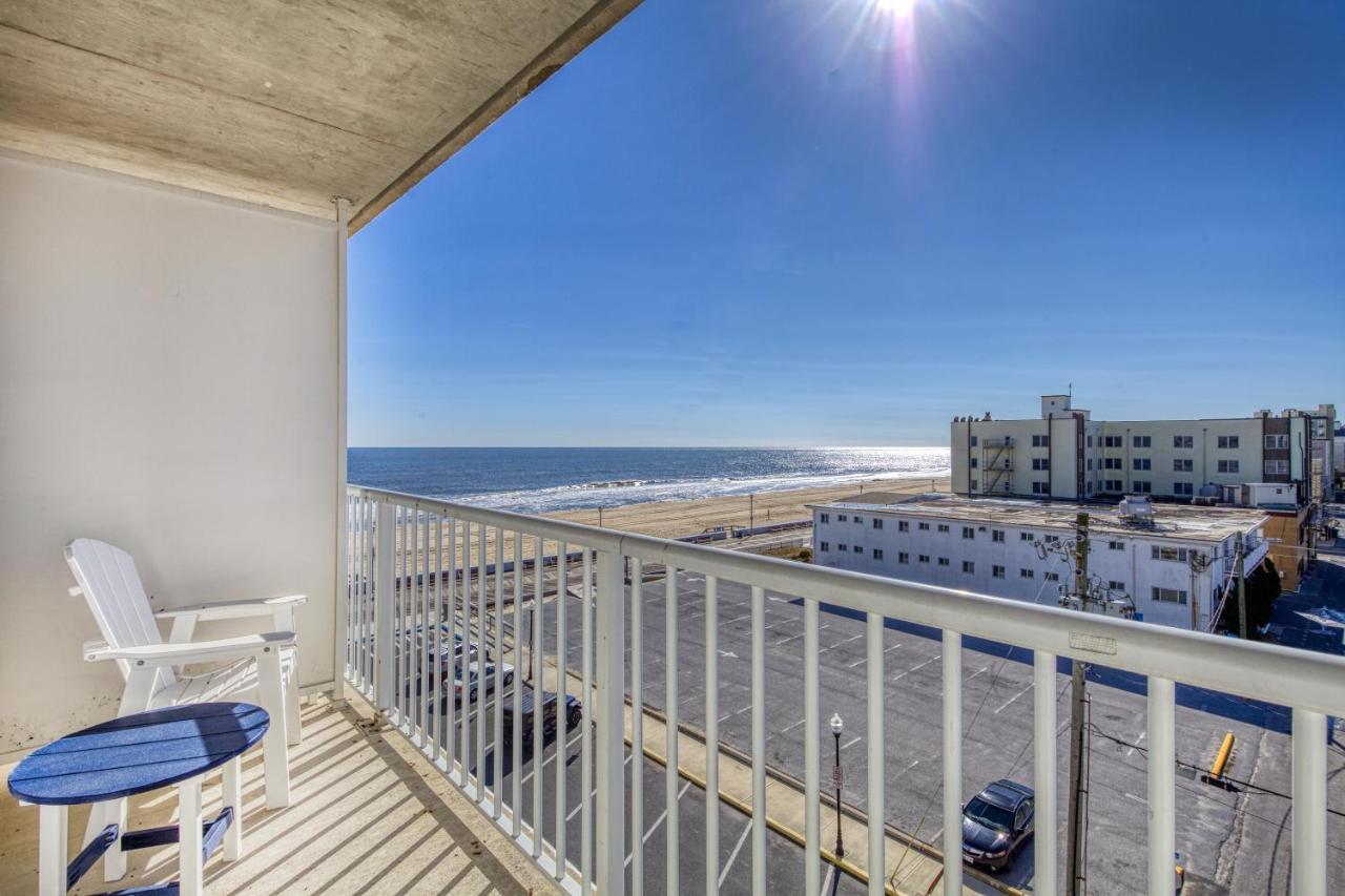 Hotel Commander & Ocean City