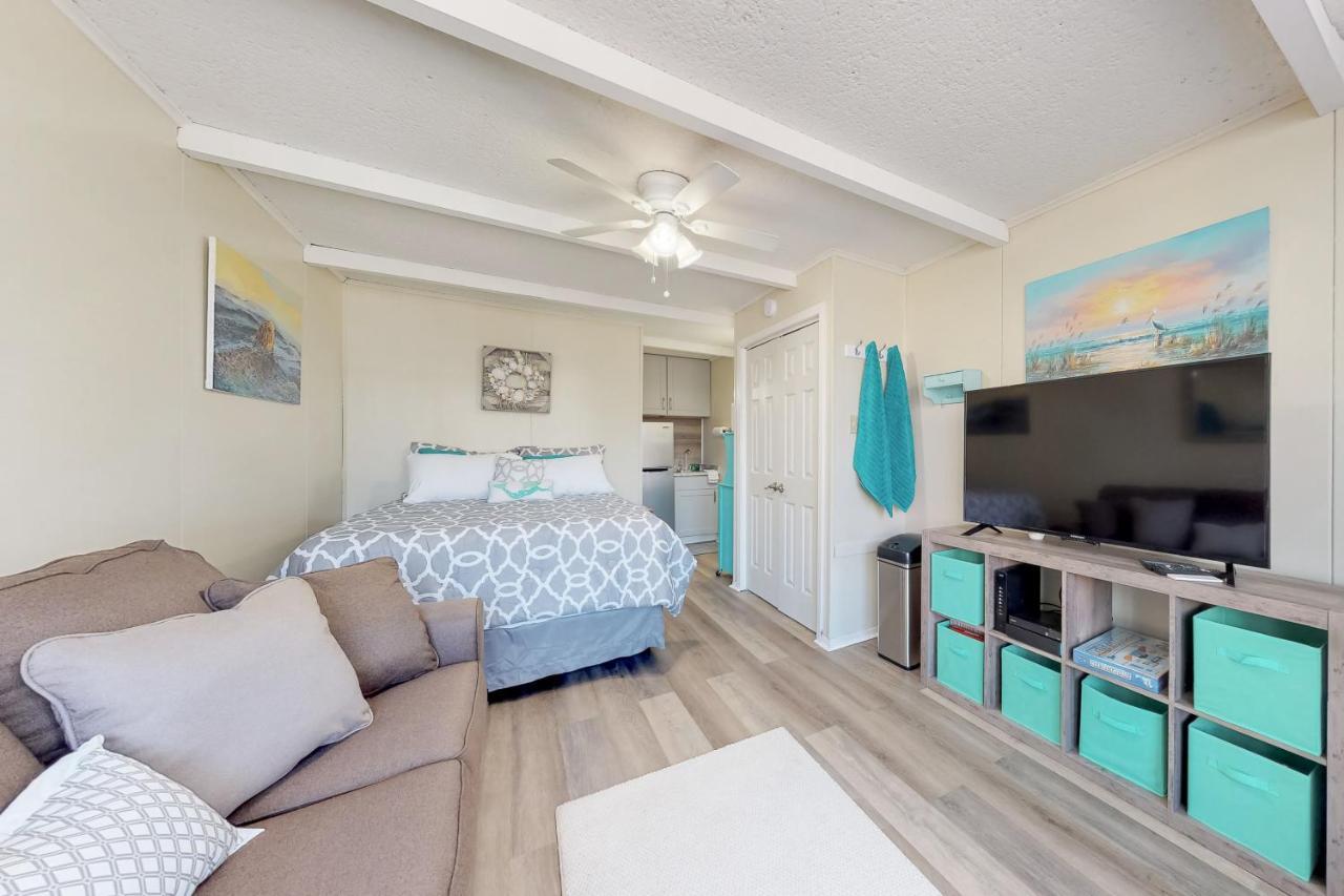Apartment Ocean Wave