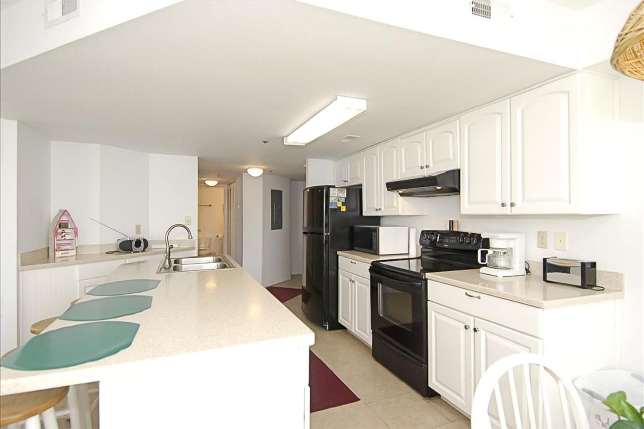 Pointe On The Bay Apartment