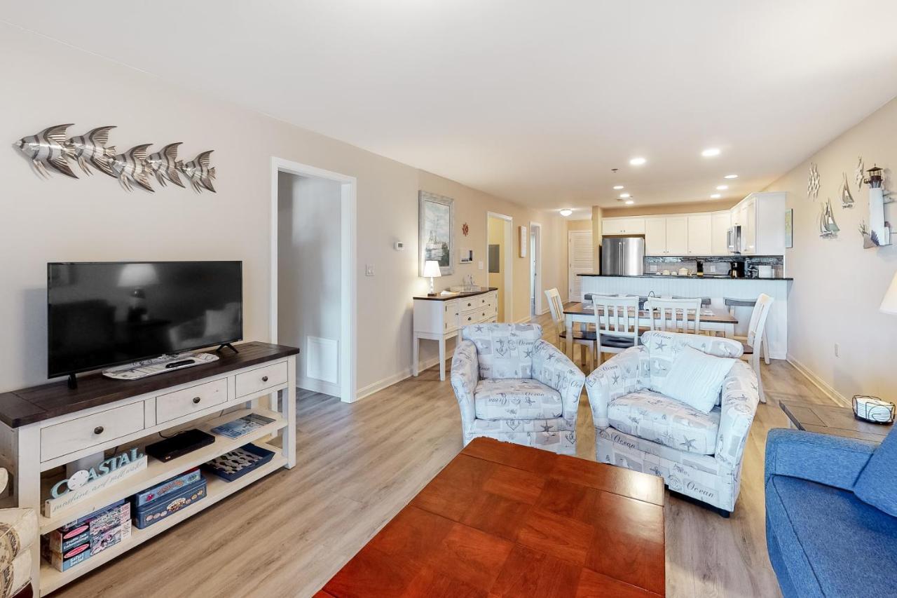 Harbour Club Apartment *