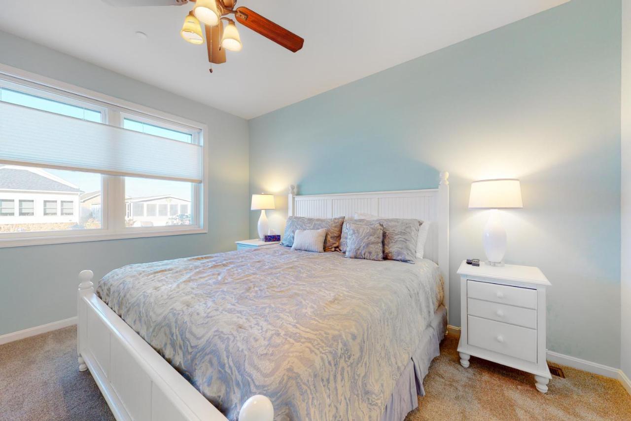 Atlantic Blvd 13314 Holiday home
