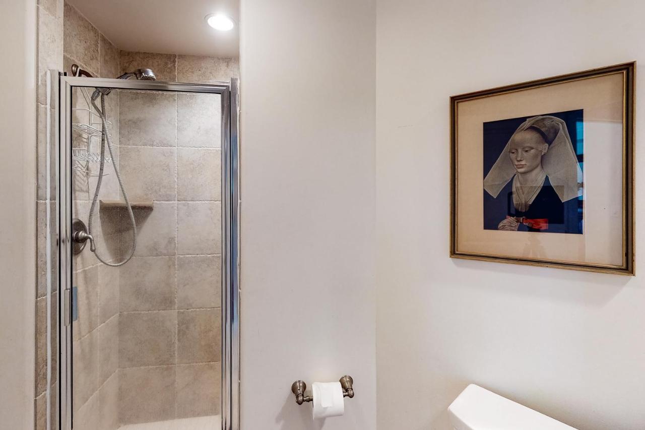 Apartment Sharkfin 401