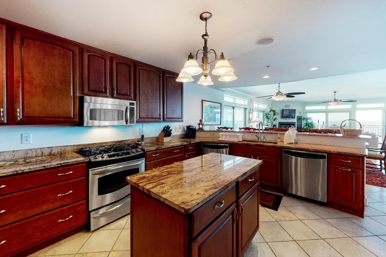 Sharkfin 401 Apartment