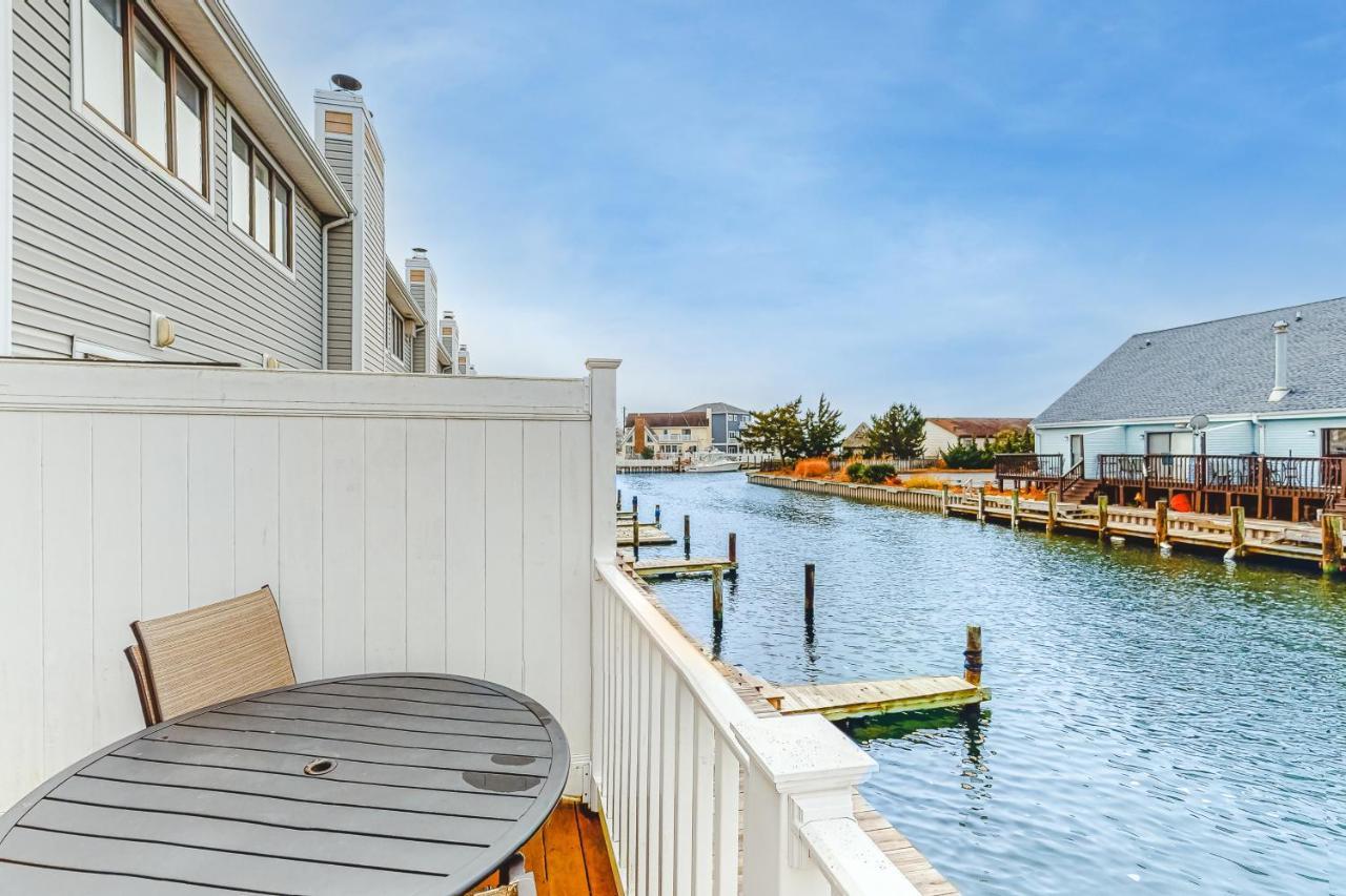Nassau Village 24 *
