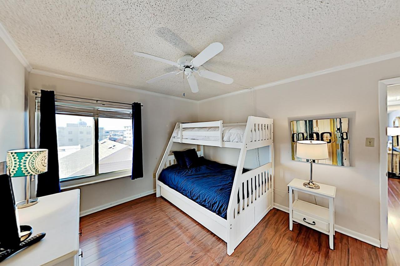 Apartment Surfcaster Unit 401