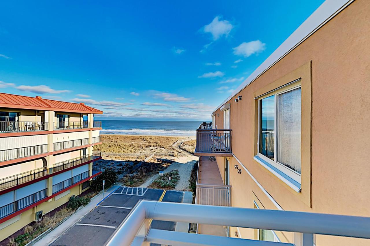 Apartment Surfcaster Unit 401