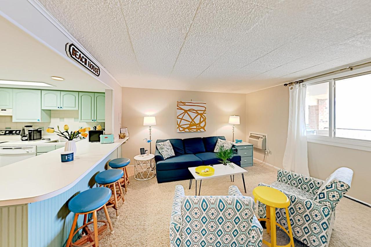 Apartment Colonial Unit 202