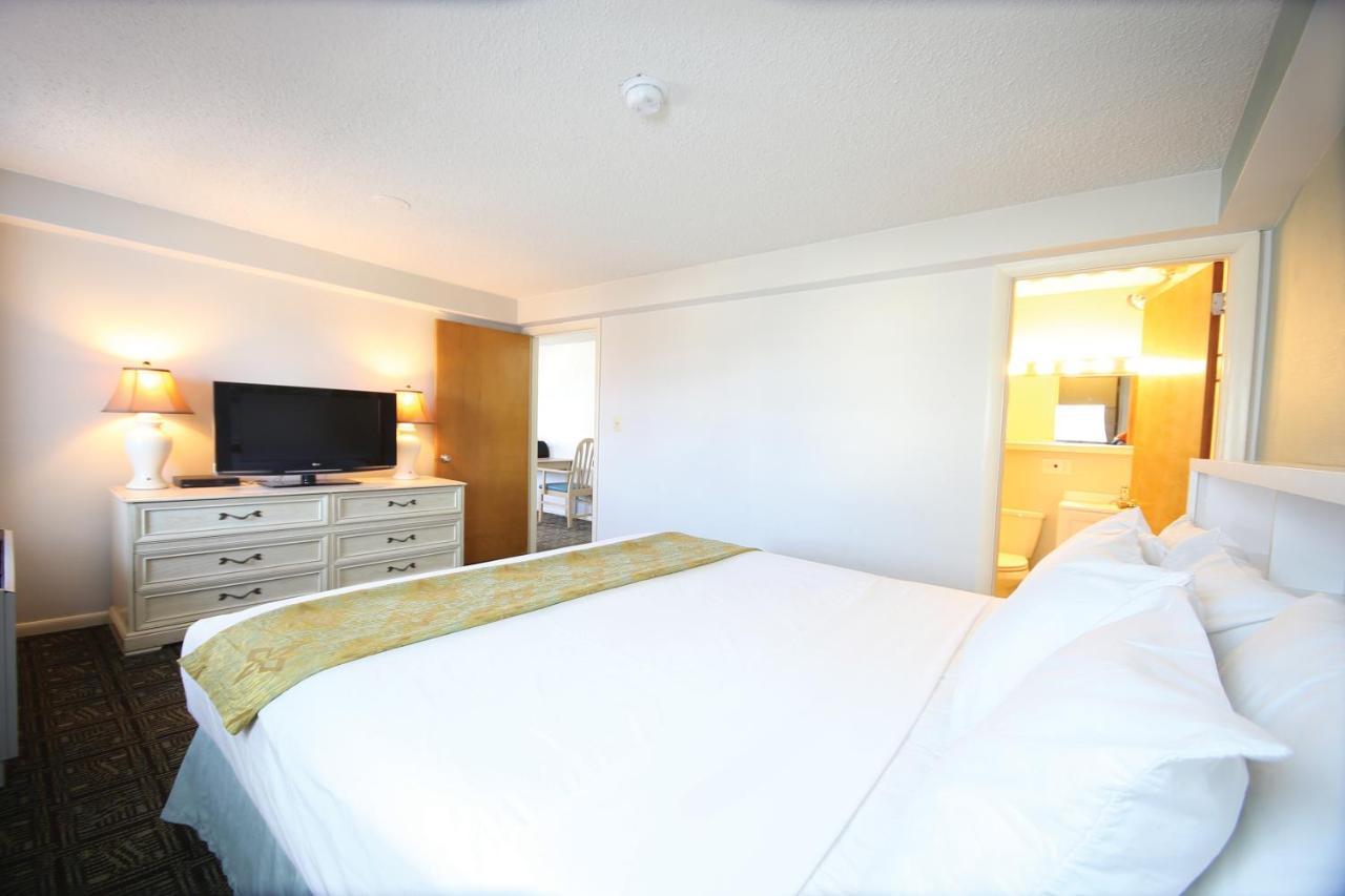 Flagship Oceanfront Hotel 2*