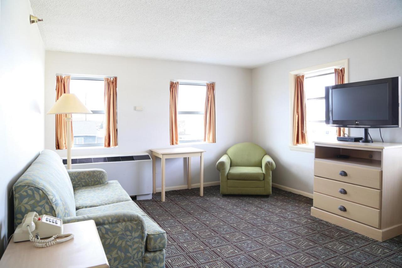 Flagship Oceanfront Hotel 2*