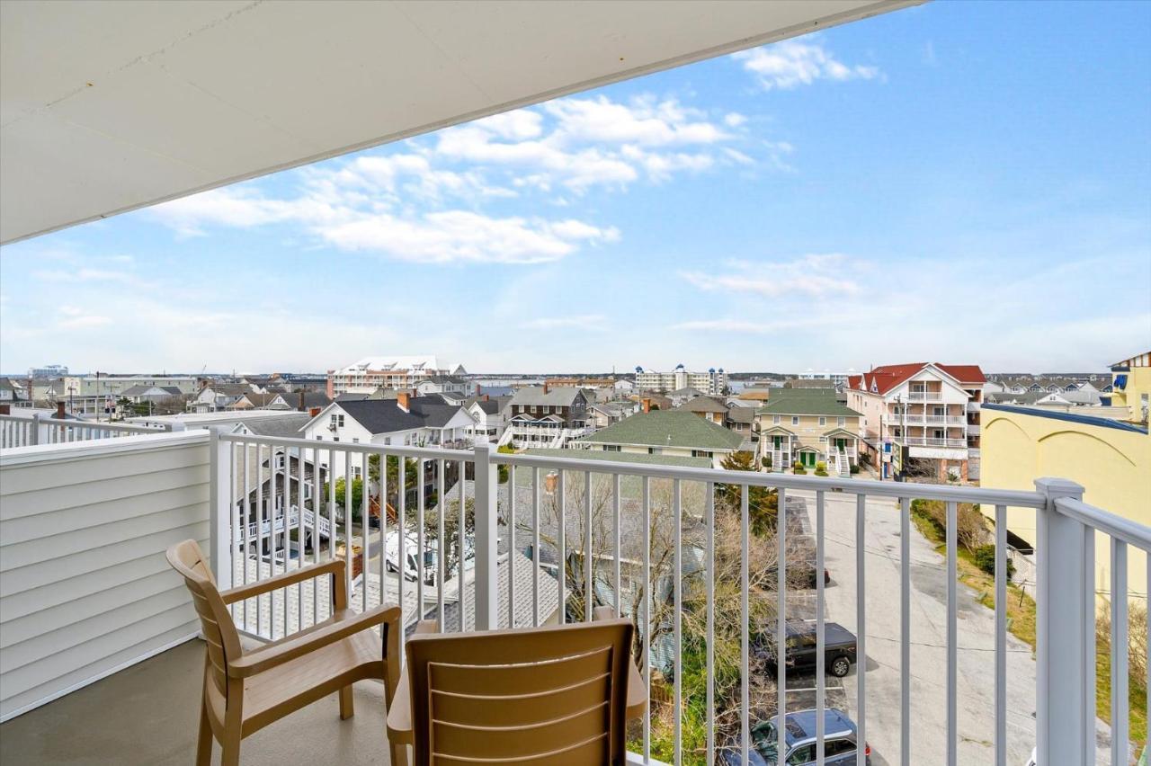 Monte Carlo Boardwalk / Oceanfront Ocean Hotel
