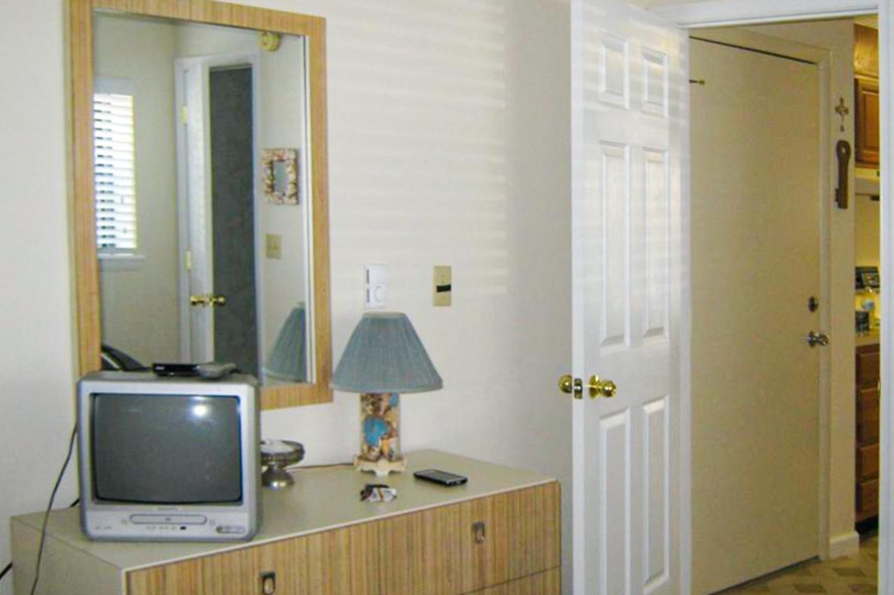 Apartment Sea Sands 101