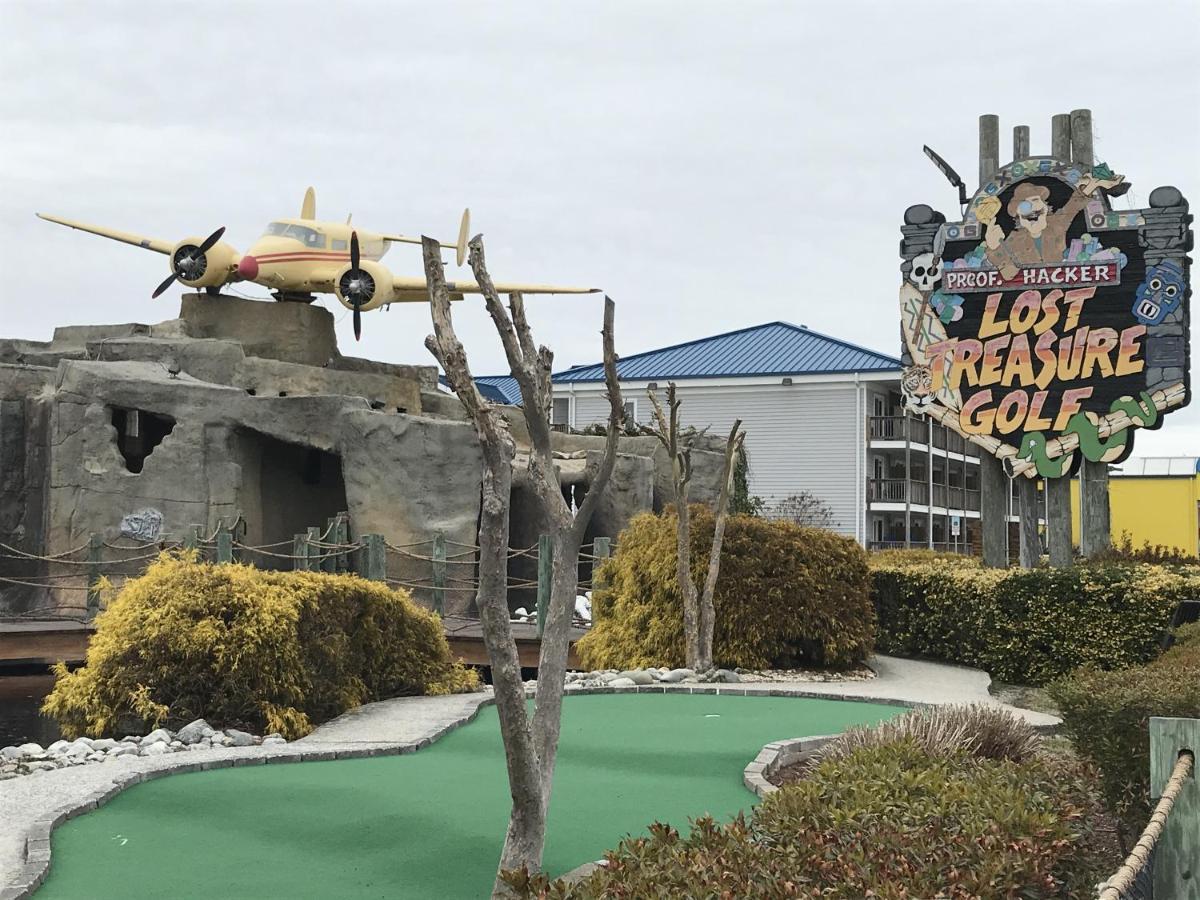 139th Tiki House *