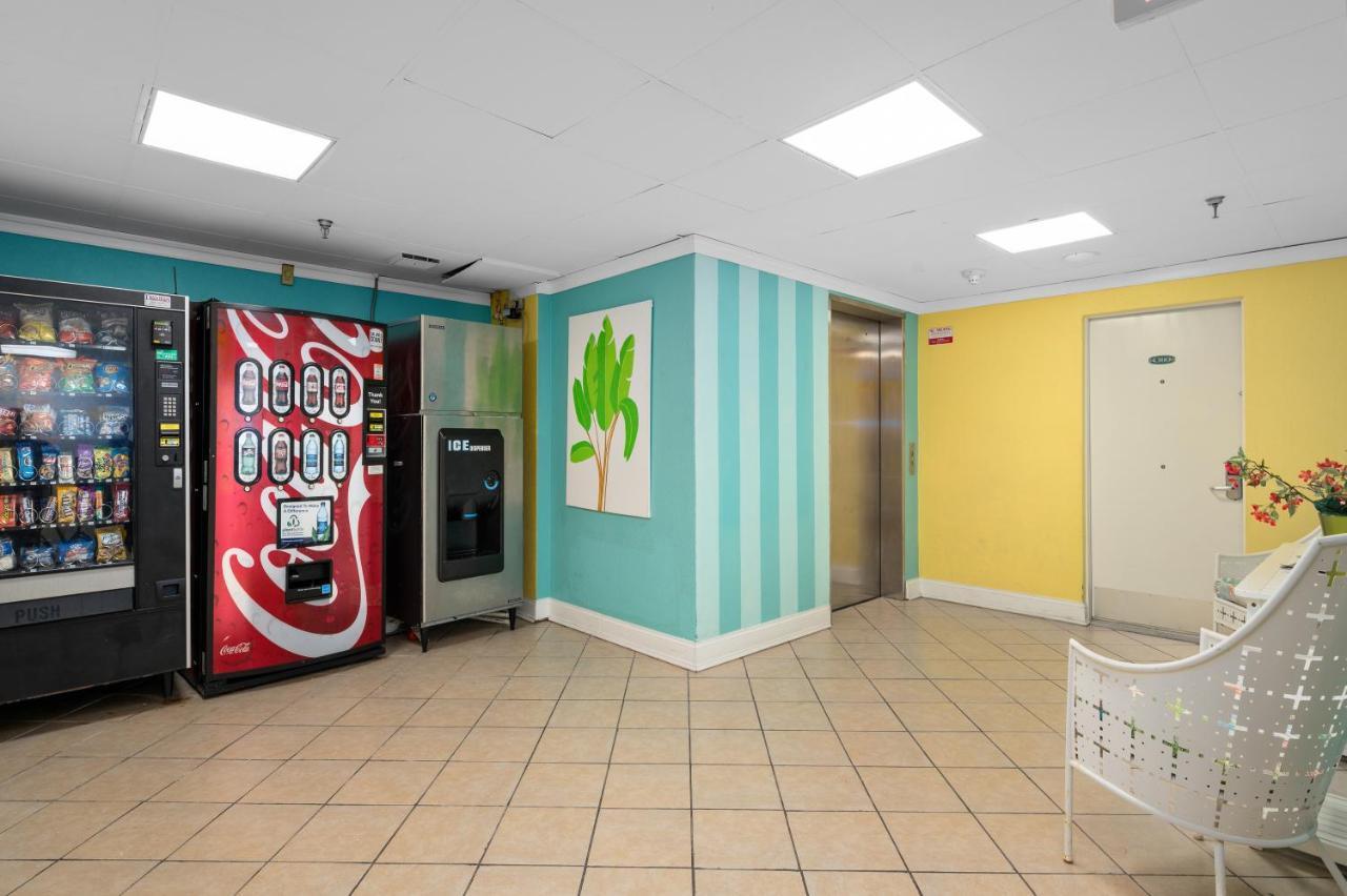 Hotel Cayman