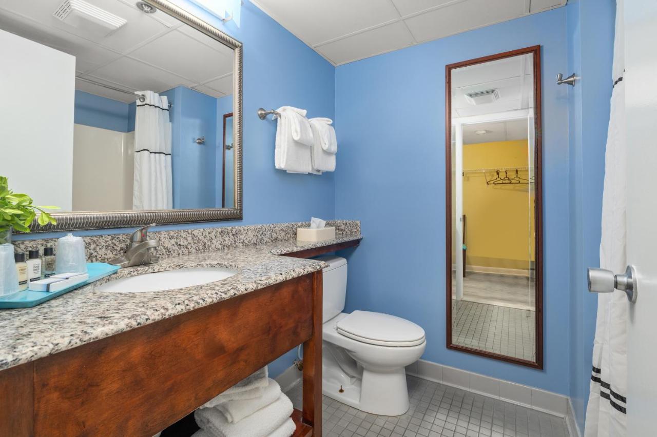 Cayman Hotel 3*