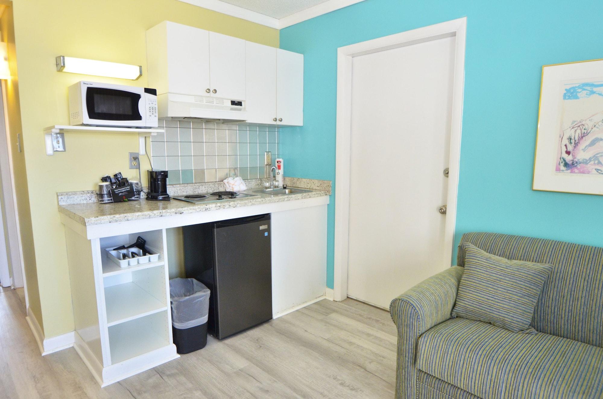 Cayman Hotel 3*