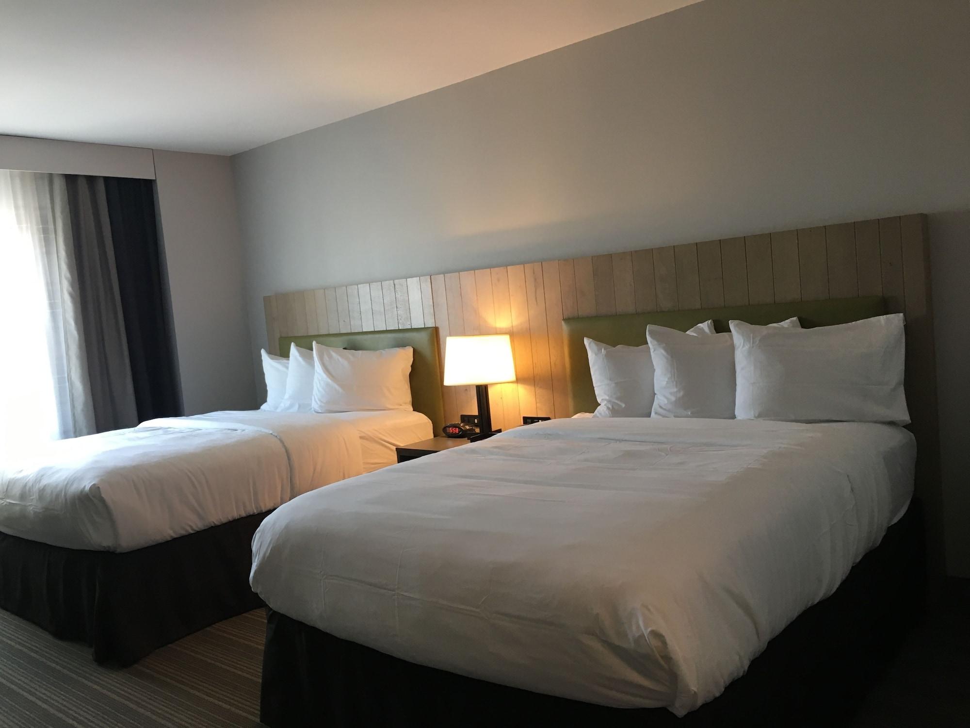 Country & By Radisson Ocean Hotel 4*