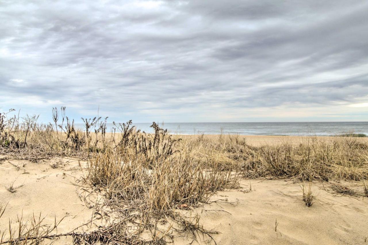 Bright Ocean About Walk To Maryland Beach!