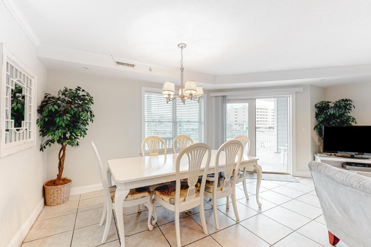 Apartment 4100 Coastal #102 *