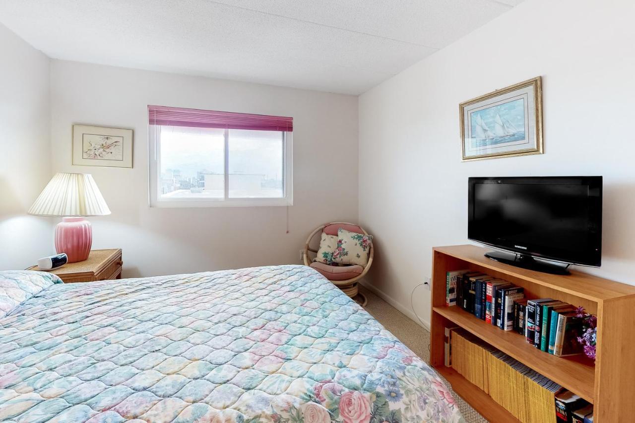 Sunny Sands 401 Apartment *