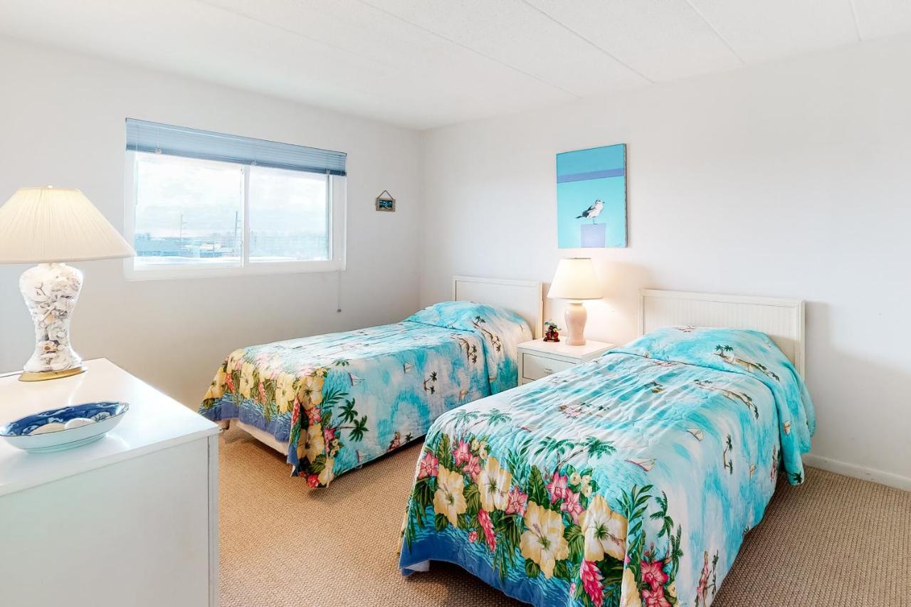 Sunny Sands 401 Apartment