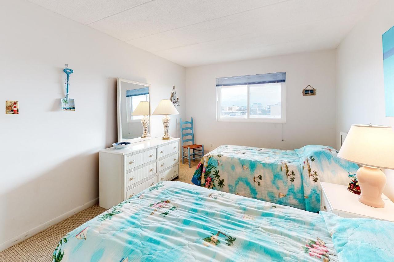 Sunny Sands 401 Apartment *